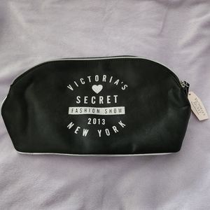 Victoria's Secret 2013 Fashion Show New York Makeup Bag NWT